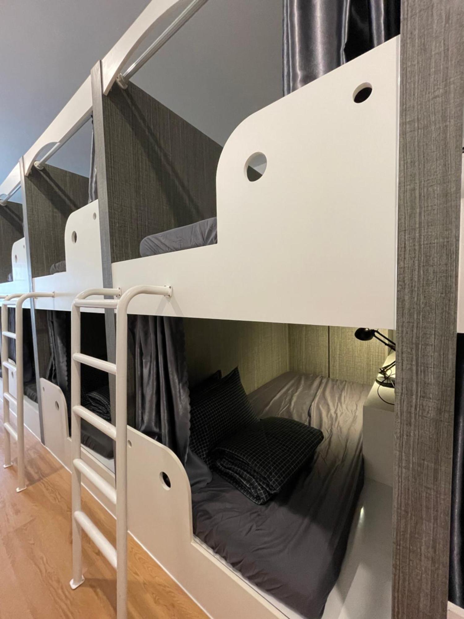Alphabet Home Capsule Хошимін Екстер'єр фото